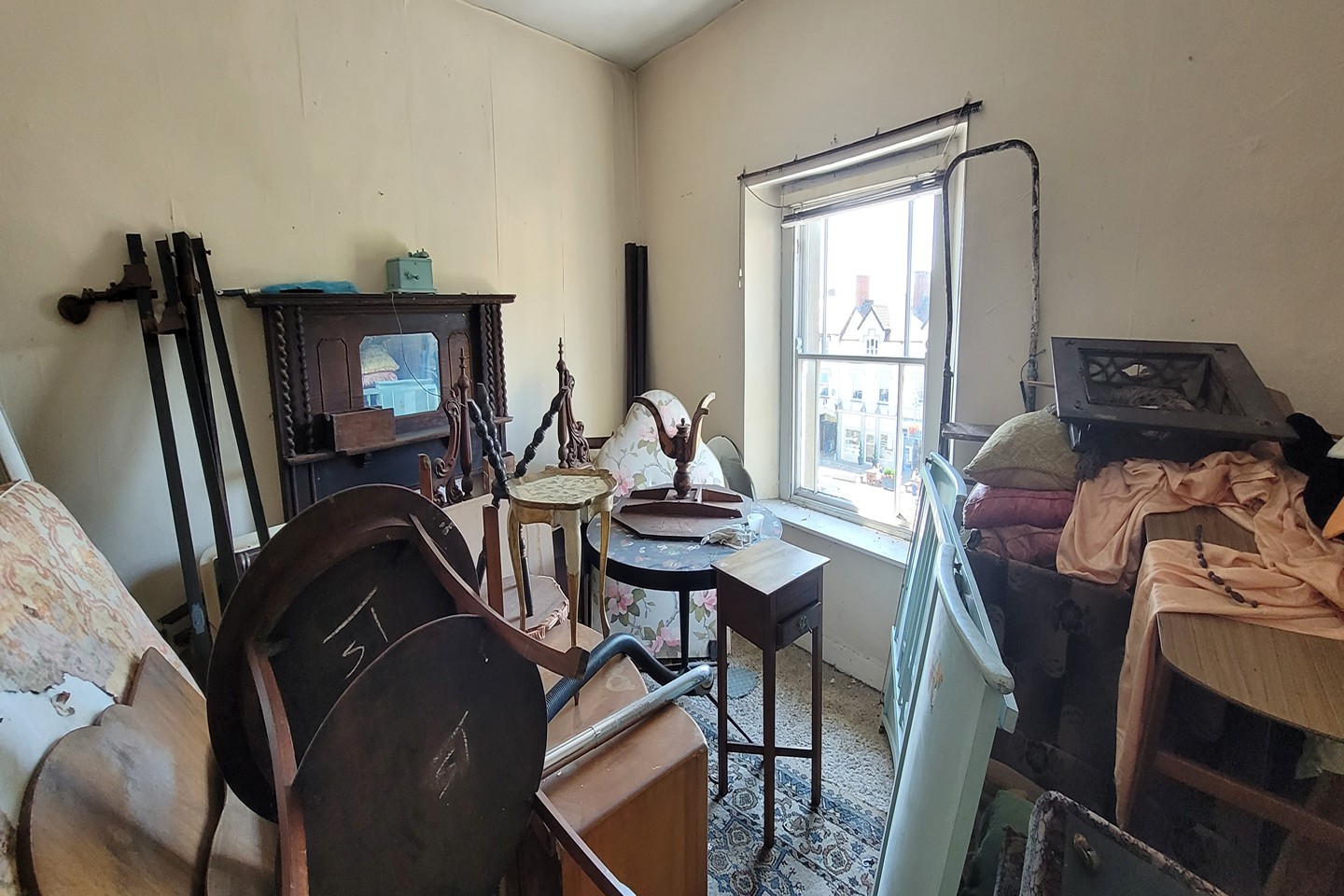 The Corner House - Image 10