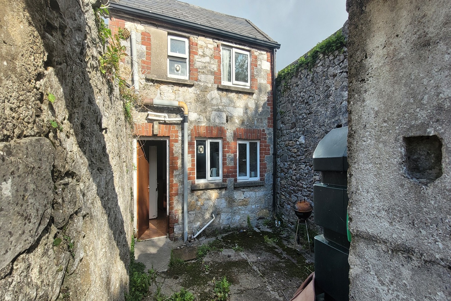 3 Bedroom Town house - Image 10