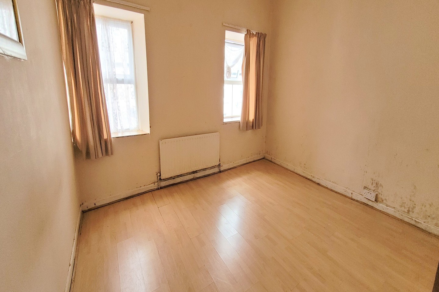 3 Bedroom Town house - Image 7