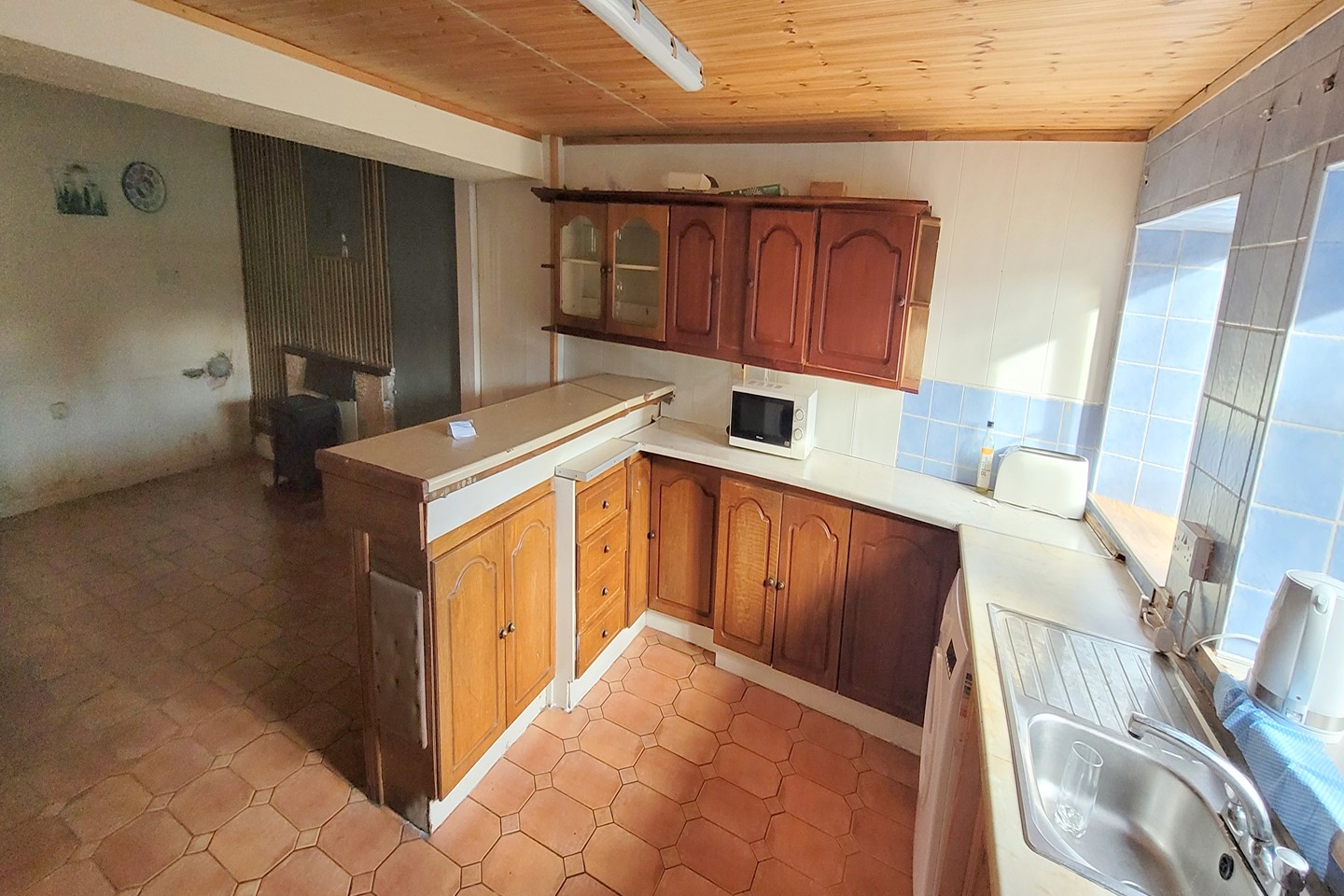 3 Bedroom Town house - Image 4