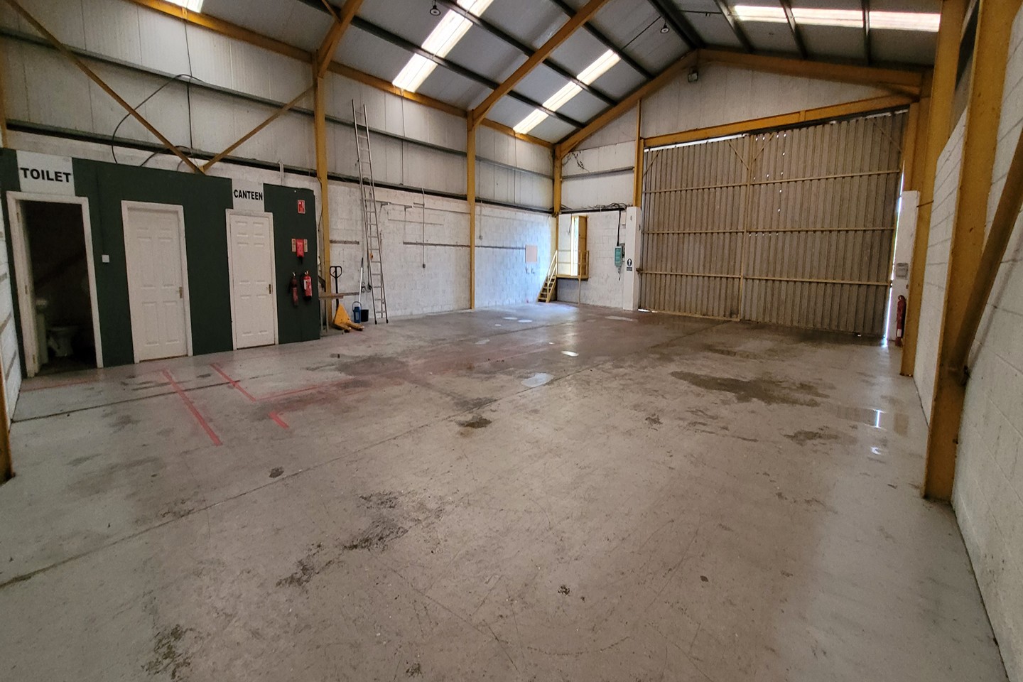 COMMERCIAL UNIT CARRIGEEN INDUSTRIAL ESTATE  - Image 4