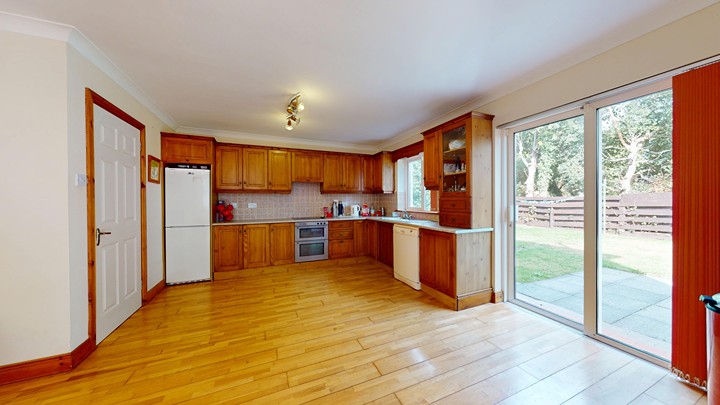 23 Newhaven, Ardamine - Image 3